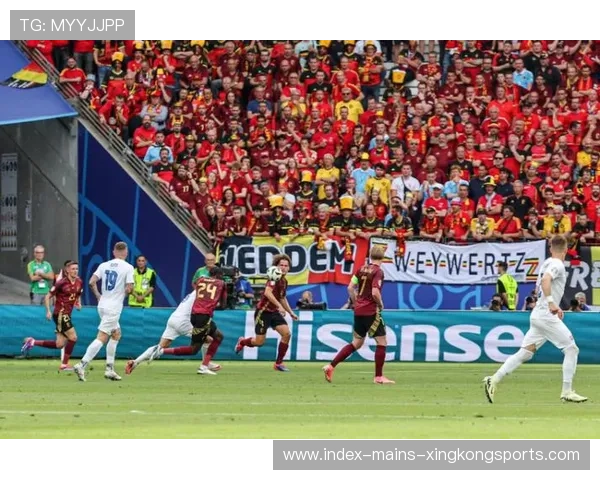 卢卡库门前强打扳平比分,比利时前场表现强硬