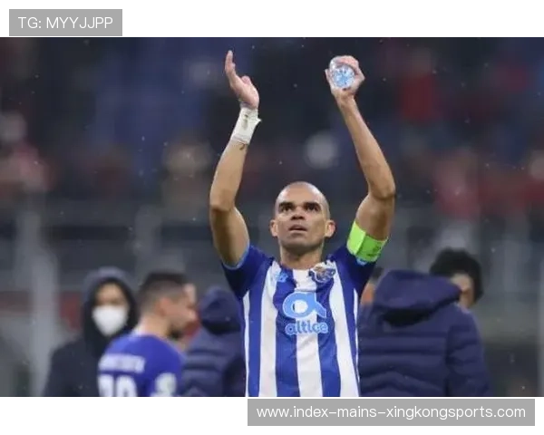 波尔图佩佩边路突入横传前点头球建功：翼动装备点亮的瞬间传递