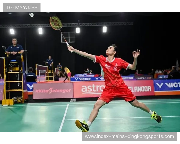 羽毛球女单突袭平抽得分气势十足